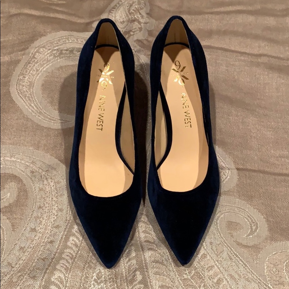 Nine West Navy Blue Suede Heels (7M)